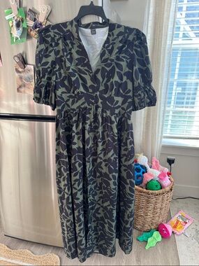 Olive Green and Black Leaf-Print Maxi Dress